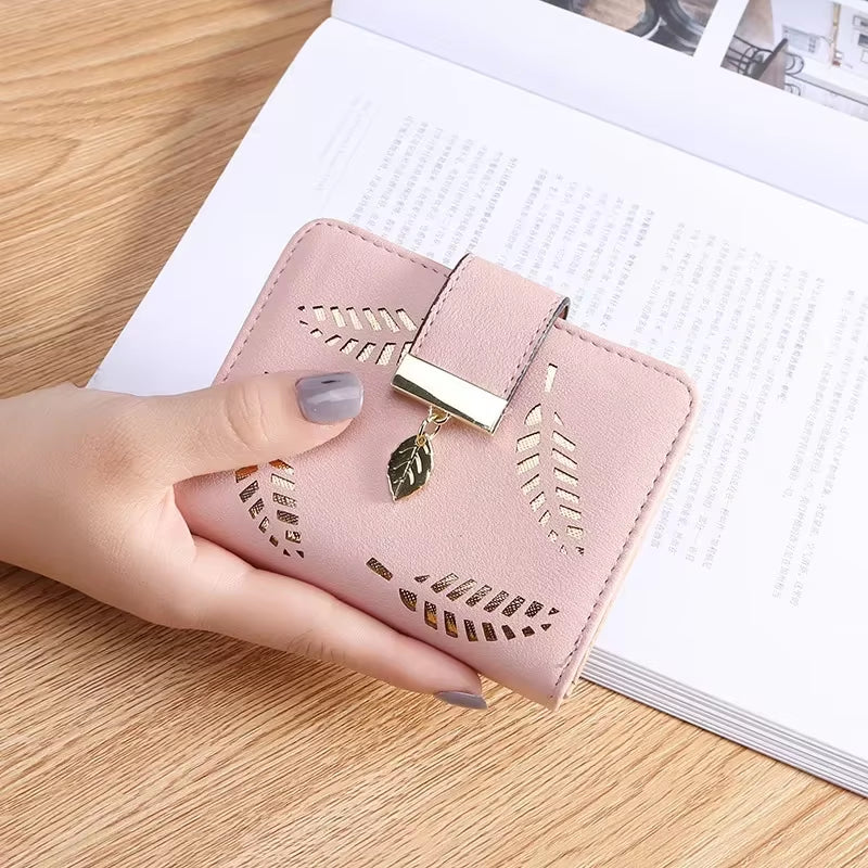 Women Wallet PU Leather Purse Female Long Wallet Gold Hollow Leaves Pouch Handbag for Women Coin Purse Card Holders Clutch