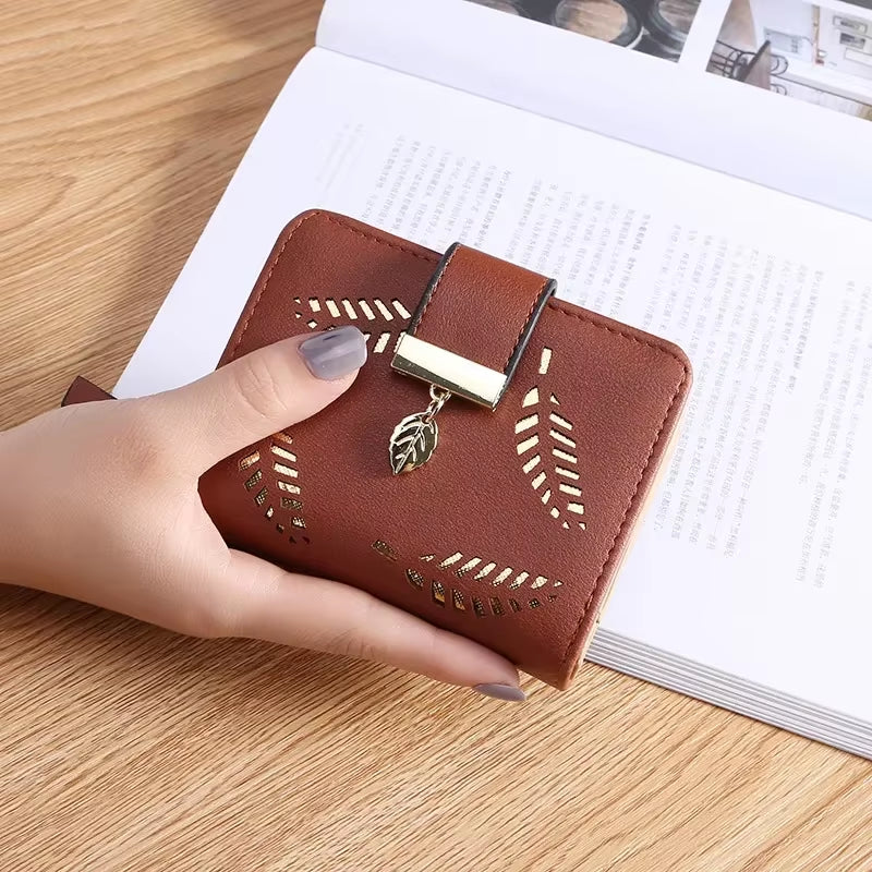 Women Wallet PU Leather Purse Female Long Wallet Gold Hollow Leaves Pouch Handbag for Women Coin Purse Card Holders Clutch